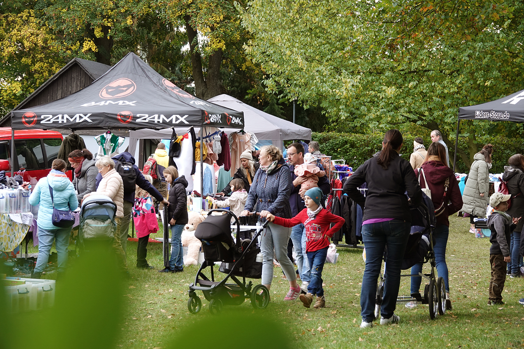 Baby- und Kindersachenflohmarkt LUCKI 