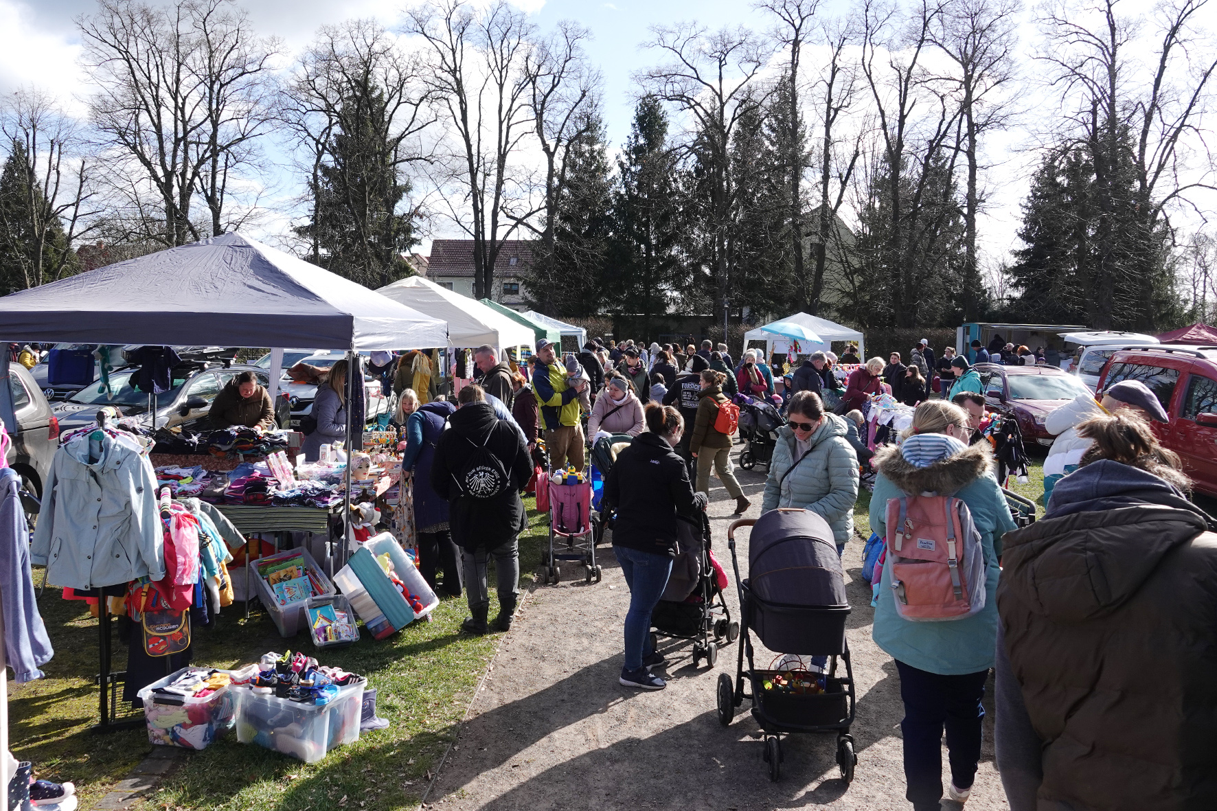Baby- und Kindersachenflohmarkt Lucki